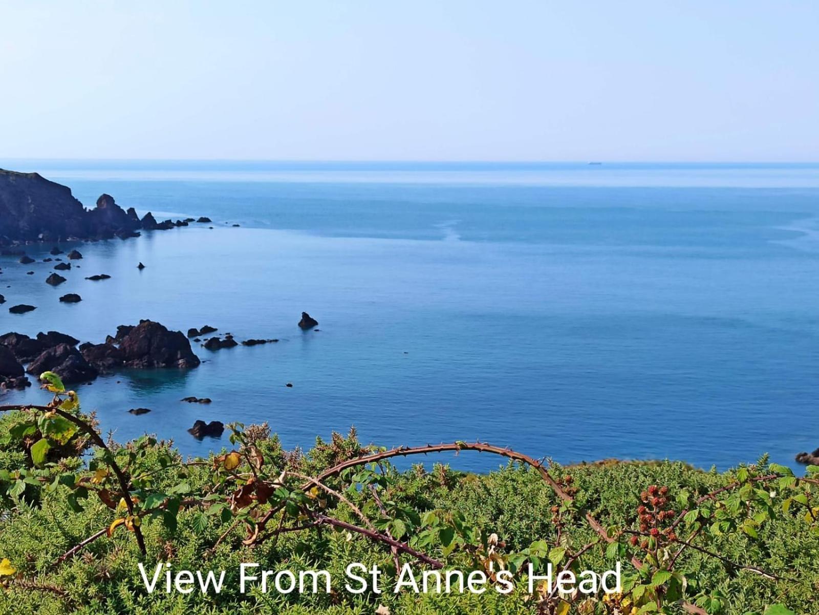 Holiday Home In Dale, Pembrokeshire Rum bild
